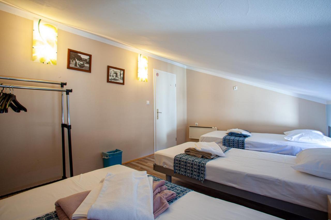 Hostel Adriatic Piran (Adults Only) المظهر الخارجي الصورة