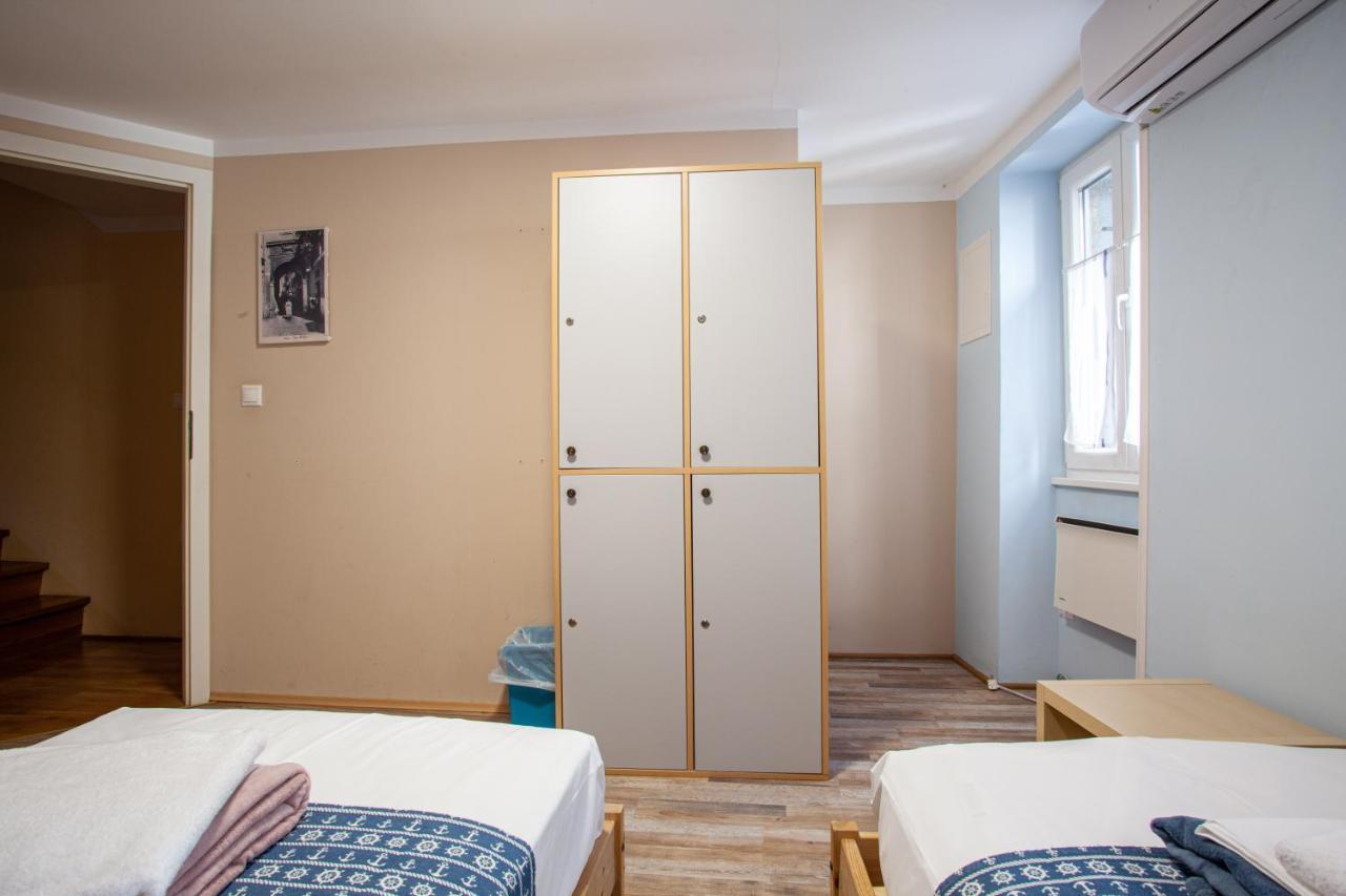 Hostel Adriatic Piran (Adults Only) المظهر الخارجي الصورة